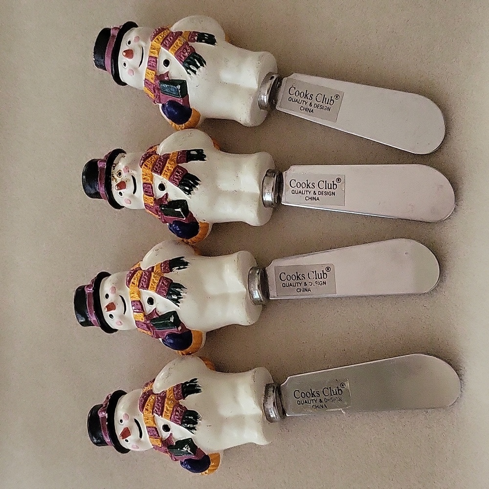 Christmas Snowmen Cooks Club Butter Knives - Picture 8 of 16